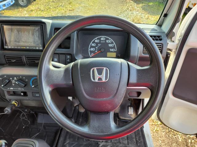 アクティトラック タウン 5速MT/4WD/パワーウィンドウ/キーレスエントリー/ドライブレコーダー/ナビ/テレビ(フルセグ)/パワステ/エアコン/エアバッグ装備/作業灯(17枚目)