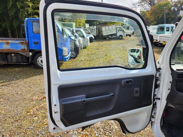 アクティトラック タウン 5速MT/4WD/パワーウィンドウ/キーレスエントリー/ドライブレコーダー/ナビ/テレビ(フルセグ)/パワステ/エアコン/エアバッグ装備/作業灯(22枚目)