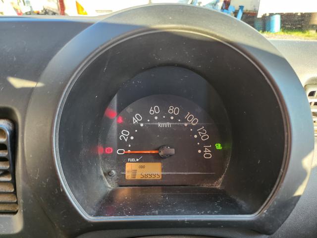 ハイゼットトラック エアコン・パワステ　スペシャル　５速ＭＴ／４ＷＤ／エアコン／パワステ／エアバッグ装備／荷台あおりアルミ縞板カバー（16枚目）