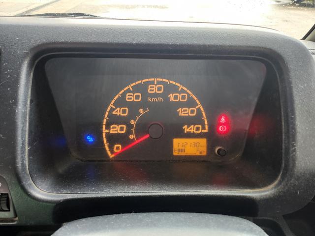 アクティトラック ＳＤＸ　５速ＭＴ／４ＷＤ／パワステ／エアコン／エアバッグ装備／荷台あおりアルミ縞板カバー（16枚目）