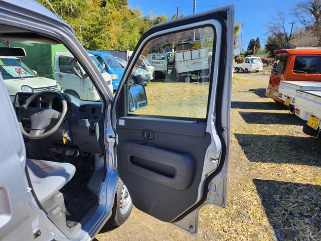 �g���b�N�̉ˑ��i�ב�ڂ��ւ��E����E�����ւ��E�S���j��A�N���[���i�ڂ��ւ��E���C���[�����E�C���j���A�����ԂɊւ��邱�ƂȂ為�Е��ЂɈ�x�����k����������