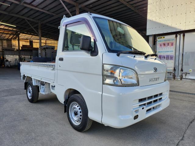 ハイゼットトラック 5速MT/4WD/パワステ/エアコン/エアバッグ装備/荷台あおりアルミ縞板カバー(2枚目)