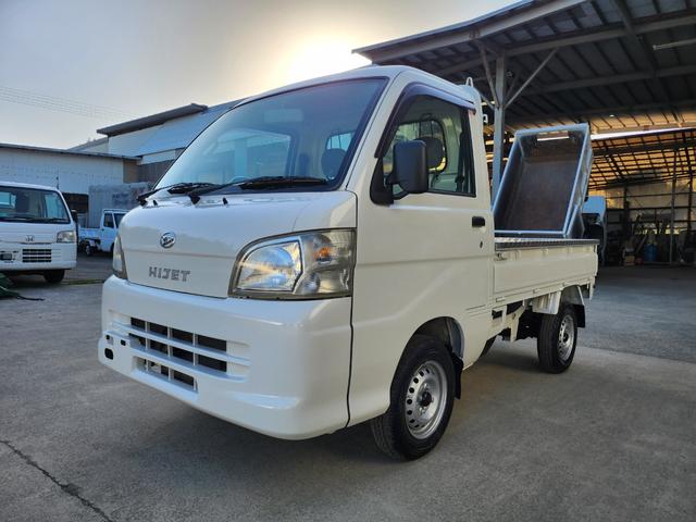 ハイゼットトラック 5速MT/4WD/パワステ/エアコン/エアバッグ装備/荷台あおりアルミ縞板カバー(4枚目)