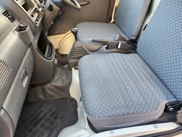 ハイゼットトラック 5速MT/4WD/パワステ/エアコン/エアバッグ装備/荷台あおりアルミ縞板カバー(24枚目)