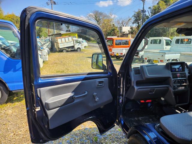 キャリイトラック 　５速ＭＴ／４ＷＤ／パワステ／エアコン／エアバッグ装備（運転席・助手席）／スーパーキャリィ／デュアルカメラブレーキサポート（19枚目）