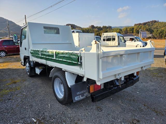 エルフトラック 　最大積載量２０００ｋｇ／総重量５０００ｋｇ未満／５速ＭＴ／エアコン／パワステ／パワーウィンドウ／エアバッグ装備／ディーゼル車／コボレーンシート新品（5枚目）