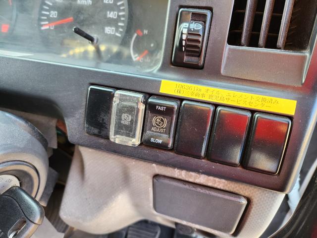 エルフトラック 　最大積載量２０００ｋｇ／総重量５０００ｋｇ未満／５速ＭＴ／エアコン／パワステ／パワーウィンドウ／エアバッグ装備／ディーゼル車／コボレーンシート新品（18枚目）