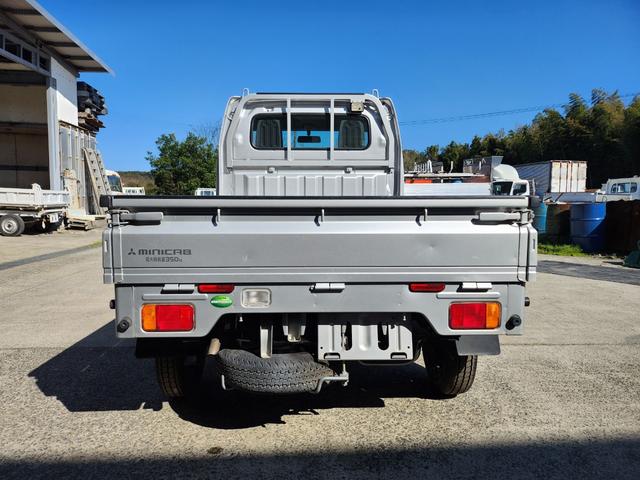 ミニキャブトラック 　５速ＭＴ／４ＷＤ（ＨｉＬｏ切替）／デフロック／パワステ／エアコン／エアバッグ装備／タイヤ新品（6枚目）