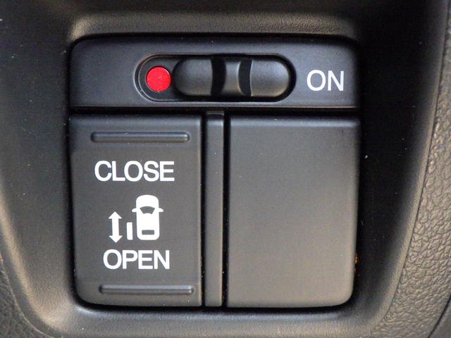 Ｎ－ＢＯＸ＋ Ｇ車いす仕様車　スマートキー　ワンセグ　福祉車両　ＥＴＣ　点検記録簿　横滑り防止装置　キーフリー　バックカメラ　ＡＡＣ　ＷＳＲＳ　パワーステアリング　ＡＢＳ　パワーウィンドウ　アイドリングストップ（10枚目）