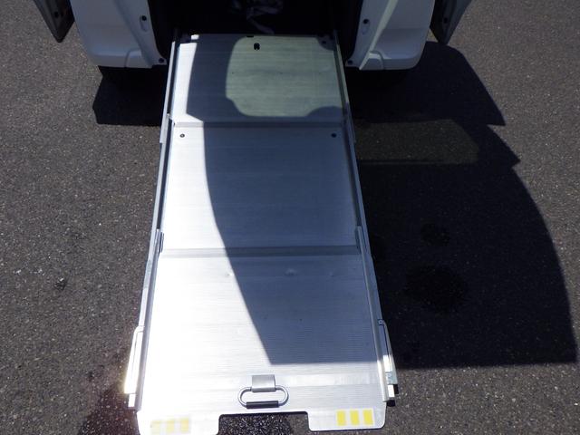 Ｎ－ＢＯＸ＋ Ｇ車いす仕様車　スマートキー　ワンセグ　福祉車両　ＥＴＣ　点検記録簿　横滑り防止装置　キーフリー　バックカメラ　ＡＡＣ　ＷＳＲＳ　パワーステアリング　ＡＢＳ　パワーウィンドウ　アイドリングストップ（19枚目）
