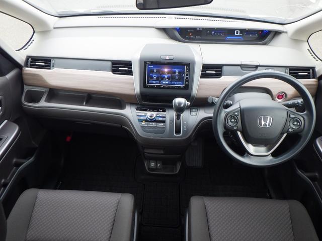 フリード G・ホンダセンシング Fセグ iストップ Wエアバッグ パワーウィンドウ アクティブクルーズコントロール スマートキ カラーバックモニター 整備点検記録簿 VSA エアコン キーレス LEDランプ(15枚目)