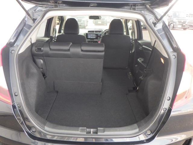 フィット 13G・F リヤカメラ 地デジ 記録簿 助手席エアバック キーレス ドラレコ AAC パワーウィンドー スマートキ- パワステ 運転席エアバッグ DVD 横滑防止装置 ナビ&TV ABS ETC車載器(18枚目)