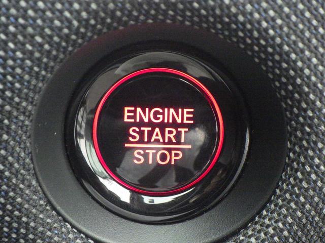 フリード エアーＥＸ　バックモニター　リアクーラー　両側パワースライドドア　横滑り防止装置　クルコン　フルセグ　ＥＴＣ車載器　オートエアコン　シートヒーター　ＬＥＤヘッドライト　３列シート　ドラレコ　ＵＳＢ（5枚目）