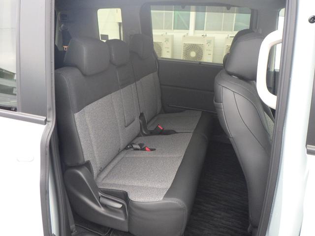 フリード エアーＥＸ　バックモニター　リアクーラー　両側パワースライドドア　横滑り防止装置　クルコン　フルセグ　ＥＴＣ車載器　オートエアコン　シートヒーター　ＬＥＤヘッドライト　３列シート　ドラレコ　ＵＳＢ（18枚目）