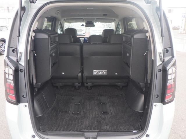フリード エアーＥＸ　バックモニター　リアクーラー　両側パワースライドドア　横滑り防止装置　クルコン　フルセグ　ＥＴＣ車載器　オートエアコン　シートヒーター　ＬＥＤヘッドライト　３列シート　ドラレコ　ＵＳＢ（21枚目）