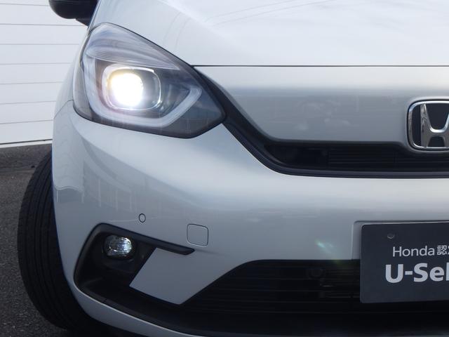 フィット ホーム　リアカメ　ＬＥＤライト　ドラレコ　記録簿付　エアバッグ　ｉストップ　スマ－トキ－　ＥＴＣ車載器　Ｗエアバック　ＵＳＢポート　フルオートエアコン　ＤＶＤ　パワーウィンドウ　パワステ　ＶＳＡ（2枚目）