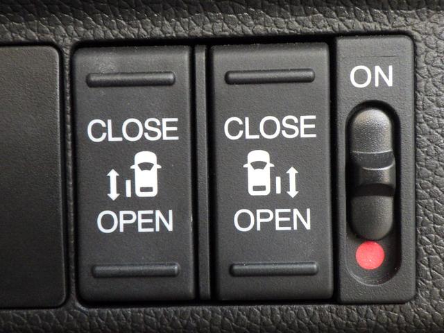 フリード Ｇ・ホンダセンシング　Ｆセグ　Ｗエアバッグ　パワーウィンドウ　アクティブクルーズコントロール　スマートキ　カラーバックモニター　整備点検記録簿　ＶＳＡ　エアコン　キーレス　ＬＥＤランプ　ＵＳＢ　ＳＲＳ（8枚目）