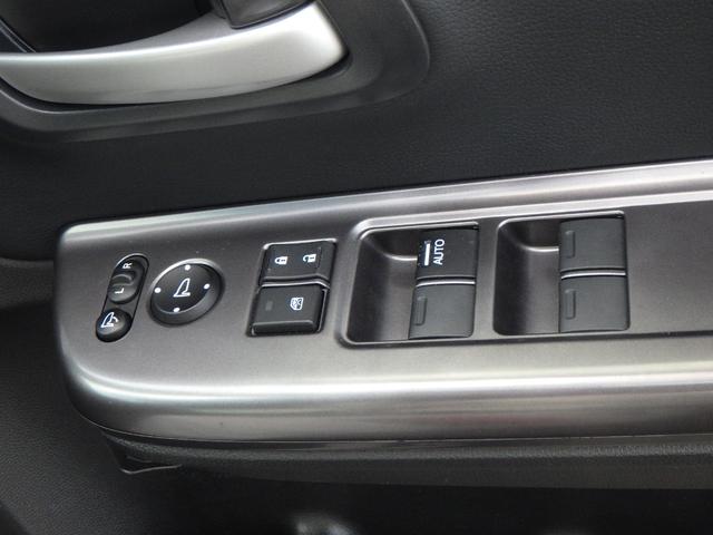 フリード Ｇ・ホンダセンシング　Ｆセグ　Ｗエアバッグ　パワーウィンドウ　アクティブクルーズコントロール　スマートキ　カラーバックモニター　整備点検記録簿　ＶＳＡ　エアコン　キーレス　ＬＥＤランプ　ＵＳＢ　ＳＲＳ（15枚目）