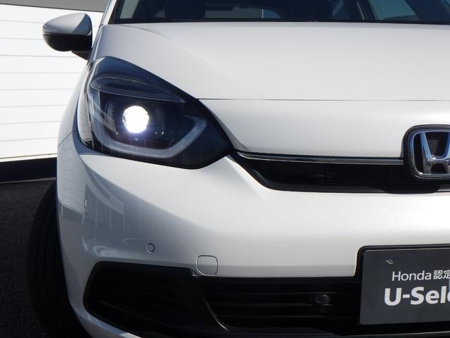 フィット ホーム　記録簿　リアカメラ　ＵＳＢ接続　ＡＡＣ　横滑り防止機能　サイドエアバック　ＬＥＤライト　クルーズコントロール　パワーウィンドウ　スマキー　ＤＶＤ　ドラレコ　ナビＴＶ　パワーステアリング　ＡＢＳ（2枚目）