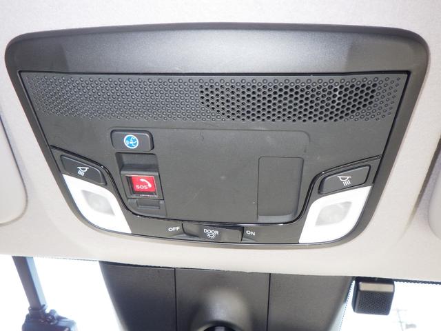 フィット ホーム　記録簿　リアカメラ　ＵＳＢ接続　ＡＡＣ　横滑り防止機能　サイドエアバック　ＬＥＤライト　クルーズコントロール　パワーウィンドウ　スマキー　ＤＶＤ　ドラレコ　ナビＴＶ　パワーステアリング　ＡＢＳ（6枚目）