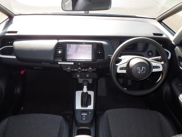 フィット ホーム　記録簿　リアカメラ　ＵＳＢ接続　ＡＡＣ　横滑り防止機能　サイドエアバック　ＬＥＤライト　クルーズコントロール　パワーウィンドウ　スマキー　ＤＶＤ　ドラレコ　ナビＴＶ　パワーステアリング　ＡＢＳ（16枚目）