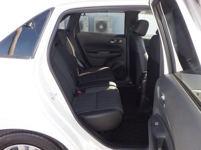 フィット ホーム　記録簿　リアカメラ　ＵＳＢ接続　ＡＡＣ　横滑り防止機能　サイドエアバック　ＬＥＤライト　クルーズコントロール　パワーウィンドウ　スマキー　ＤＶＤ　ドラレコ　ナビＴＶ　パワーステアリング　ＡＢＳ（18枚目）