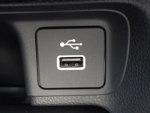 ヴェゼル ｅ：ＨＥＶＸ　ＡＡＣ　スマ－トキ－　ＰＷ　リアカメラ　クルコン　ＥＳＣ　ＥＴＣ装備　キーフリー　ＬＥＤヘッドランプ　ナビＴＶ　サイドカーテンエアバック　ＤＶＤ再生可　ＡＢＳ　アイドリング　整備記録簿（11枚目）