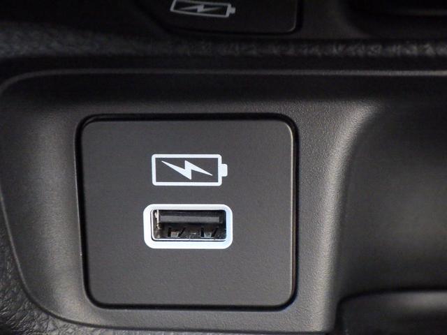 ヴェゼル ｅ：ＨＥＶＸ　ＡＡＣ　スマ－トキ－　ＰＷ　リアカメラ　クルコン　ＥＳＣ　ＥＴＣ装備　キーフリー　ＬＥＤヘッドランプ　ナビＴＶ　サイドカーテンエアバック　ＤＶＤ再生可　ＡＢＳ　アイドリング　整備記録簿（12枚目）