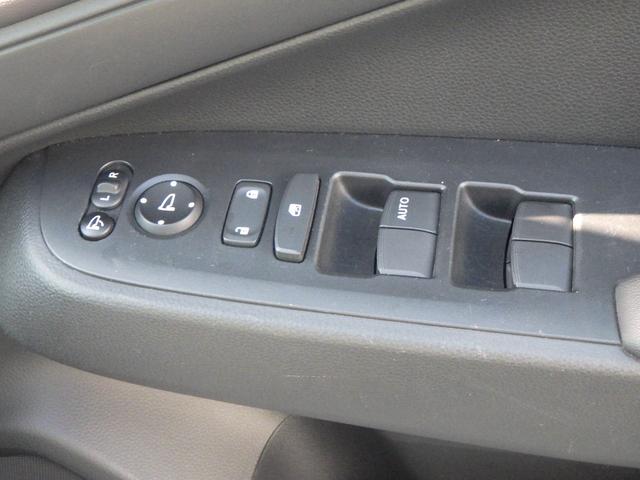 ヴェゼル ｅ：ＨＥＶＸ　ＡＡＣ　スマ－トキ－　ＰＷ　リアカメラ　クルコン　ＥＳＣ　ＥＴＣ装備　キーフリー　ＬＥＤヘッドランプ　ナビＴＶ　サイドカーテンエアバック　ＤＶＤ再生可　ＡＢＳ　アイドリング　整備記録簿（18枚目）