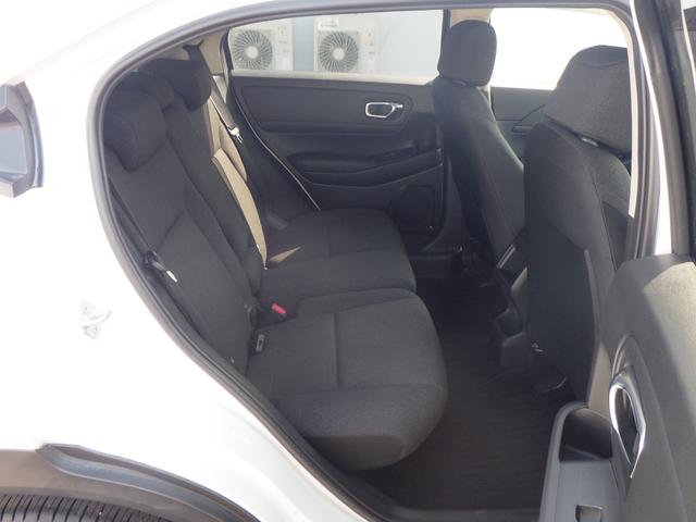 ヴェゼル ｅ：ＨＥＶＸ　ＡＡＣ　スマ－トキ－　ＰＷ　リアカメラ　クルコン　ＥＳＣ　ＥＴＣ装備　キーフリー　ＬＥＤヘッドランプ　ナビＴＶ　サイドカーテンエアバック　ＤＶＤ再生可　ＡＢＳ　アイドリング　整備記録簿（19枚目）