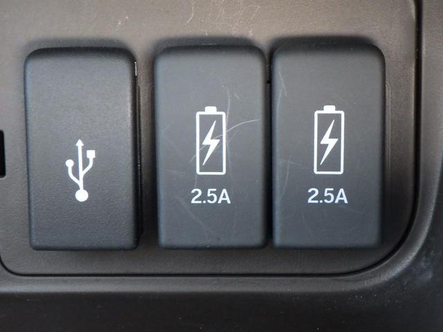 N-BOX L I-STOP ドラレコ付 PW パワステ Sヒーター スマ-トキ- Bカメ 地デジTV ナビ&TV 横滑り防止 ETC車載器 整備記録簿 LEDライト エアコン付き DVD Wエアバック USB(8枚目)