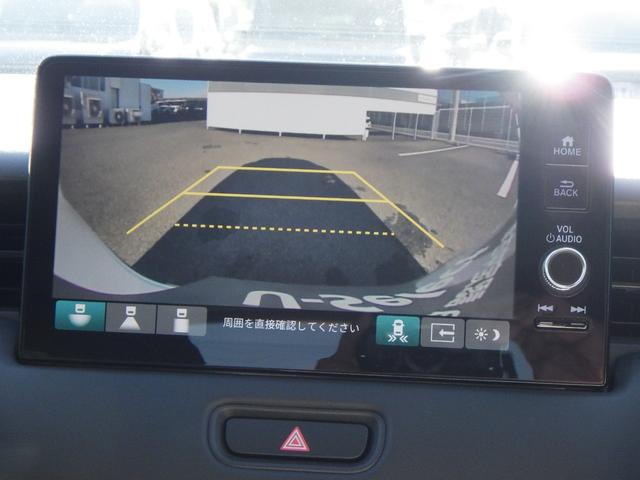 ヴェゼル ｅ：ＨＥＶＺ　スマキ　フルオートエアコン　エアバッグ　両席エアバック　Ｒカメ　記録簿付　パワーウィンドウ　ＬＥＤランプ　クルーズＣ　ナビ＆ＴＶ　キーレスエントリー　横滑り防止装置　シートヒータ（7枚目）