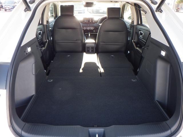 ヴェゼル ｅ：ＨＥＶＺ　スマキ　フルオートエアコン　エアバッグ　両席エアバック　Ｒカメ　記録簿付　パワーウィンドウ　ＬＥＤランプ　クルーズＣ　ナビ＆ＴＶ　キーレスエントリー　横滑り防止装置　シートヒータ（21枚目）