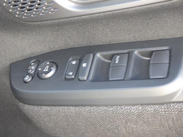 N-BOXカスタム ベースグレード W電動ドア USB接続 Dレコ オートエアコン スマートキ LED クルコン ETC バックカメラ フルセグTV パワーステアリング エアバッグ ESC パワーウインドウ フリーキー(18枚目)