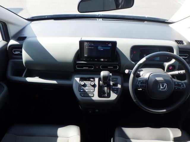 フリード クロスター　ＡＡＣ　ＥＴＣ付き　スマ－トキ－　シ－トヒ－タ－　ＵＳＢ　サイドエアバッグ　クルコン　ＥＣＯＮモード　フルセグテレビ　Ｄレコ　ＥＳＣ　ＡＢＳ　キーフリー　記録簿　バックアイカメラ（16枚目）