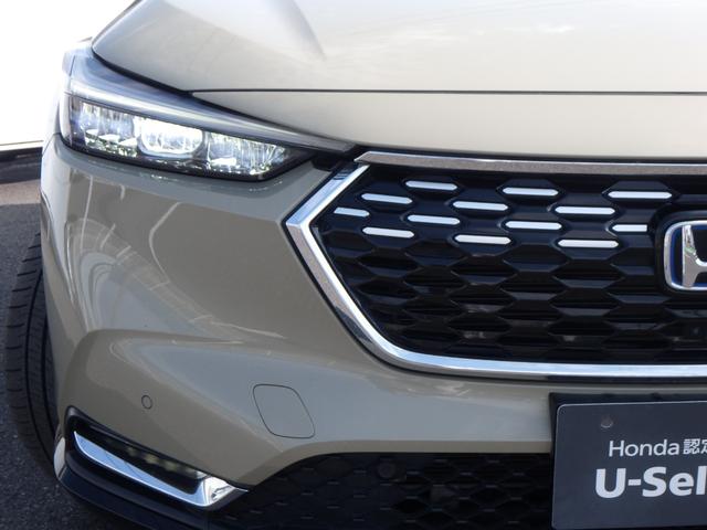 ヴェゼル ｅ：ＨＥＶＰＬａＹ　フルセグテレビ　パノラミックルーフ　カーテンエアバック　シ－トヒ－タ－　ＬＥＤヘッドランプ　キーレスエントリー　フルオートエアコン　Ｒカメラ　ＵＳＢ　ＡＢＳ　ＥＳＣ　エアバッグ（2枚目）