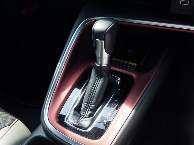 ヴェゼル ｅ：ＨＥＶＰＬａＹ　フルセグテレビ　パノラミックルーフ　カーテンエアバック　シ－トヒ－タ－　ＬＥＤヘッドランプ　キーレスエントリー　フルオートエアコン　Ｒカメラ　ＵＳＢ　ＡＢＳ　ＥＳＣ　エアバッグ（15枚目）