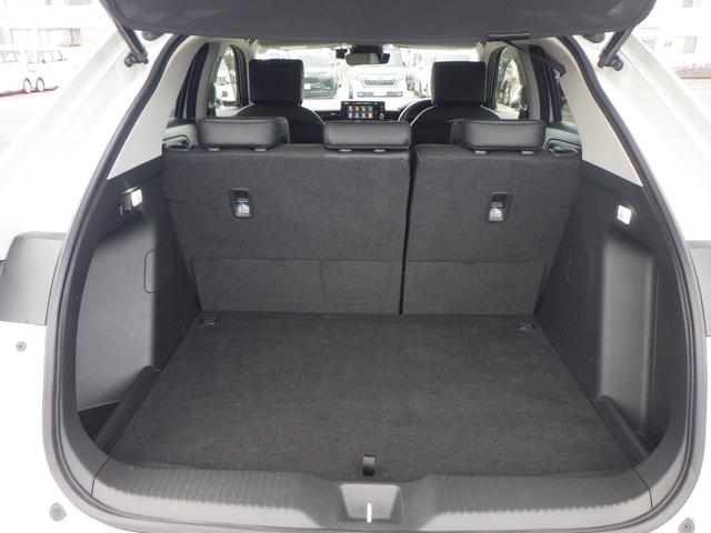 ヴェゼル e:HEVZ Sヒータ 地デジフルセグTV 定期点検記録簿 電動テールゲート サイドエアバッグ 後カメラ 横滑防止装置 エアコン LEDヘットライト パワステ USB接続 ナビTV エアバック(22枚目)