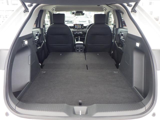 ヴェゼル e:HEVZ Sヒータ 地デジフルセグTV 定期点検記録簿 電動テールゲート サイドエアバッグ 後カメラ 横滑防止装置 エアコン LEDヘットライト パワステ USB接続 ナビTV エアバック(24枚目)