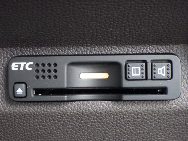 フリードハイブリッド ハイブリッド・Ｇホンダセンシング　Ｗエアバッグ　記録簿付　クルコン　ＤＶＤ再生　Ｒカメ　ナビＴＶ　ＬＥＤライト　ＶＳＡ　地デジＴＶ　ＡＢＳ　ＥＴＣ　アイスト　運転席エアバッグ　キーフリーシステム（8枚目）