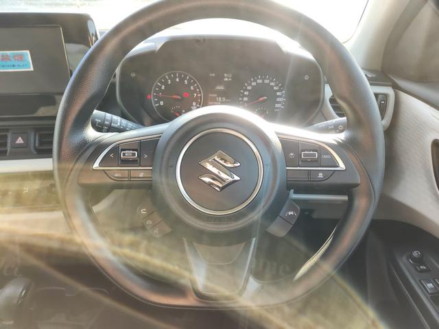 �V���v�����@�\�I�ɂ܂Ƃ߂�ꂽ�C���p�l�ł��B