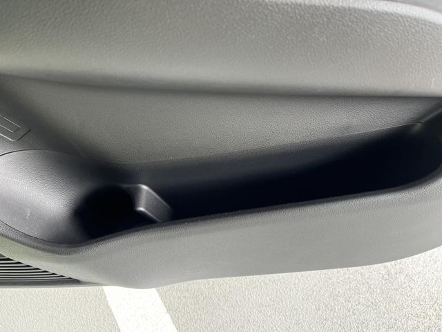 �h�A�g�����ɂ̓y�b�g�{�g���z���_�[���Ă܂��B