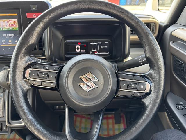 �V���v�����@�\�I�ɂ܂Ƃ߂�ꂽ�C���p�l�ł��B