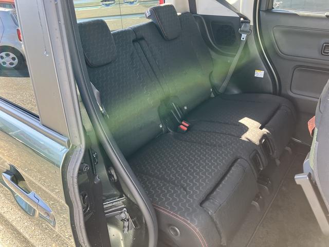 スペーシア ギア　　ハイブリッドＸＺ　４ＷＤ　デュアルセンサーブレーキサポートＩＩ　４ＷＤ　マイルドハイブリッド　電動スライド　全方位ナビ　ＣＶＴ　オートエアコン　キーレススタート　オートライト　オーディオスイッチ　ＡＣＣ　電動パーキング　ＬＥＤ（11枚目）