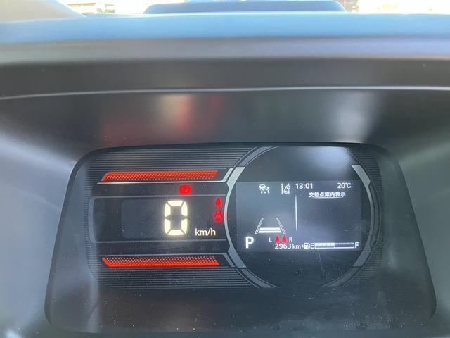 スペーシア ギア　　ハイブリッドＸＺ　４ＷＤ　デュアルセンサーブレーキサポートＩＩ　４ＷＤ　マイルドハイブリッド　電動スライド　全方位ナビ　ＣＶＴ　オートエアコン　キーレススタート　オートライト　オーディオスイッチ　ＡＣＣ　電動パーキング　ＬＥＤ（13枚目）