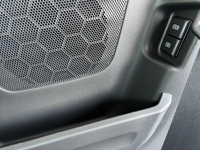 スペーシア ギア　　ハイブリッドＸＺ　４ＷＤ　デュアルセンサーブレーキサポートＩＩ　４ＷＤ　マイルドハイブリッド　電動スライド　全方位ナビ　ＣＶＴ　オートエアコン　キーレススタート　オートライト　オーディオスイッチ　ＡＣＣ　電動パーキング　ＬＥＤ（19枚目）