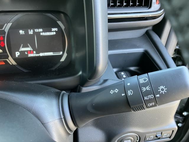 スペーシア ギア　　ハイブリッドＸＺ　４ＷＤ　デュアルセンサーブレーキサポートＩＩ　４ＷＤ　マイルドハイブリッド　電動スライド　全方位ナビ　ＣＶＴ　オートエアコン　キーレススタート　オートライト　オーディオスイッチ　ＡＣＣ　電動パーキング　ＬＥＤ（23枚目）