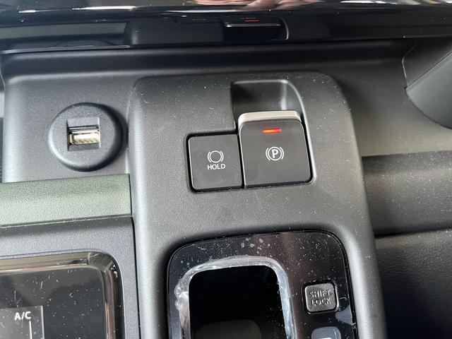 スペーシア ギア　　ハイブリッドＸＺ　４ＷＤ　デュアルセンサーブレーキサポートＩＩ　４ＷＤ　マイルドハイブリッド　電動スライド　全方位ナビ　ＣＶＴ　オートエアコン　キーレススタート　オートライト　オーディオスイッチ　ＡＣＣ　電動パーキング　ＬＥＤ（36枚目）