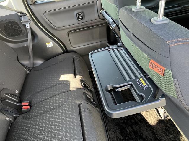 スペーシア ギア　　ハイブリッドＸＺ　４ＷＤ　デュアルセンサーブレーキサポートＩＩ　４ＷＤ　マイルドハイブリッド　電動スライド　全方位ナビ　ＣＶＴ　オートエアコン　キーレススタート　オートライト　オーディオスイッチ　ＡＣＣ　電動パーキング　ＬＥＤ（49枚目）