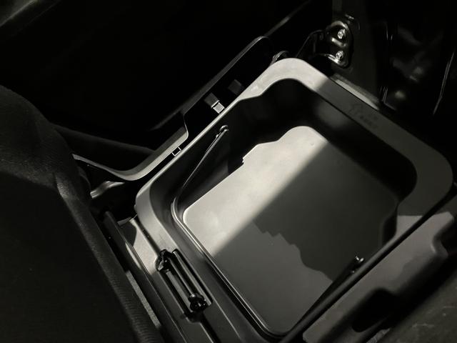 ワゴンR FX デュアルカメラブレーキサポート オーディオレス CVT オートエアコン リモコンキー キーレススタート オートライト シートヒーター 電格式ミラー ESP ホイールキャップ ヘッドライトレベライザー(26枚目)